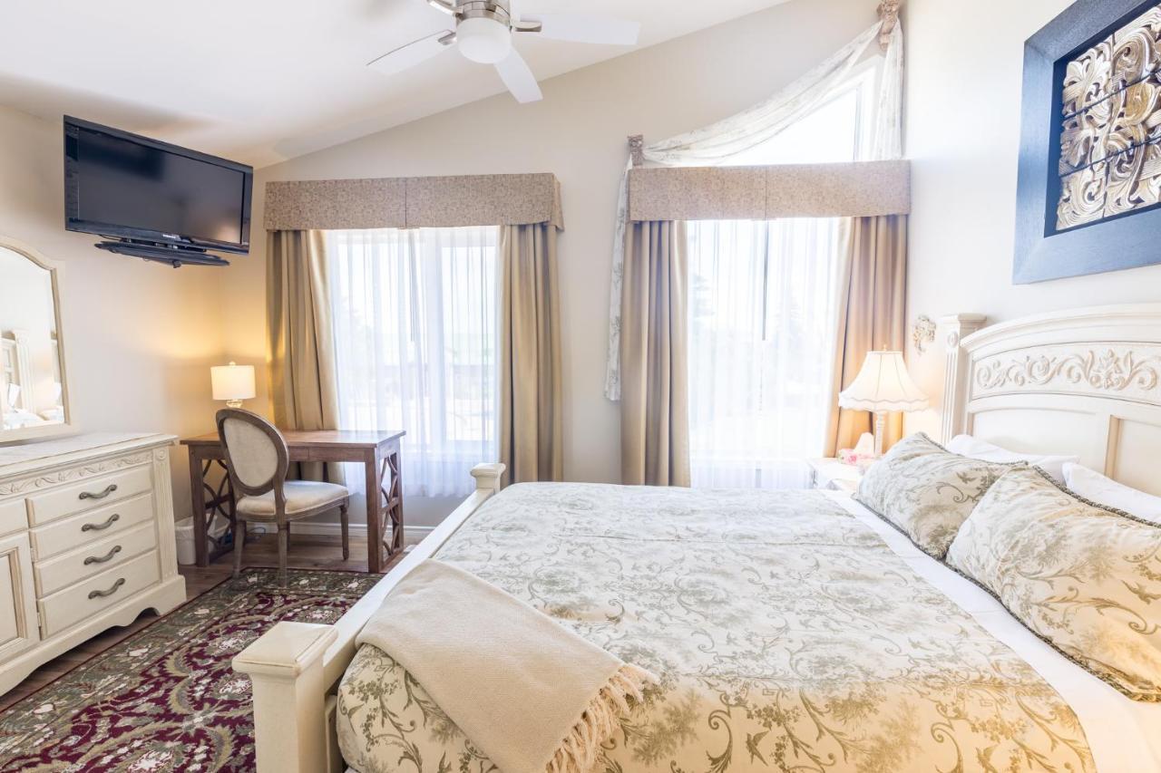 Lakeshore Inn Cold Lake Екстер'єр фото
